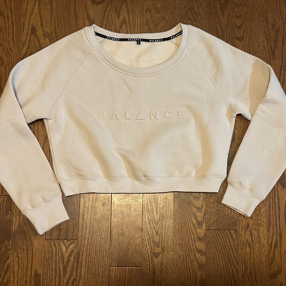 Womens crewneck M